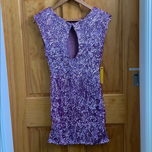 Alice + Olivia sequin dress - Picture 3 of 3